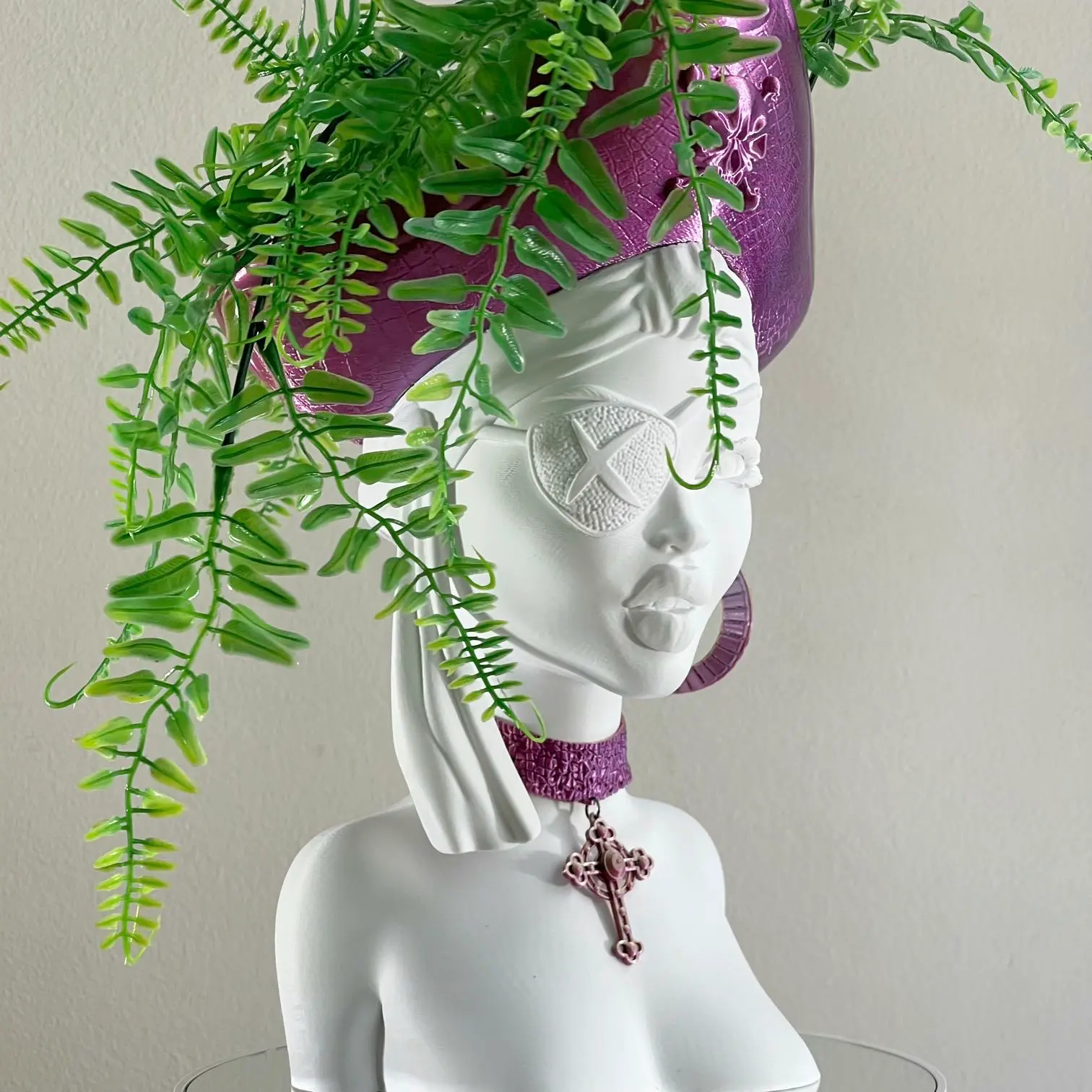 PIRATE QUEEN PLANTER / BUST POT