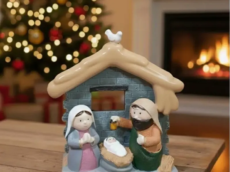 Cute Christmas Manger Decoration