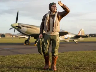 Pilot britainic figure