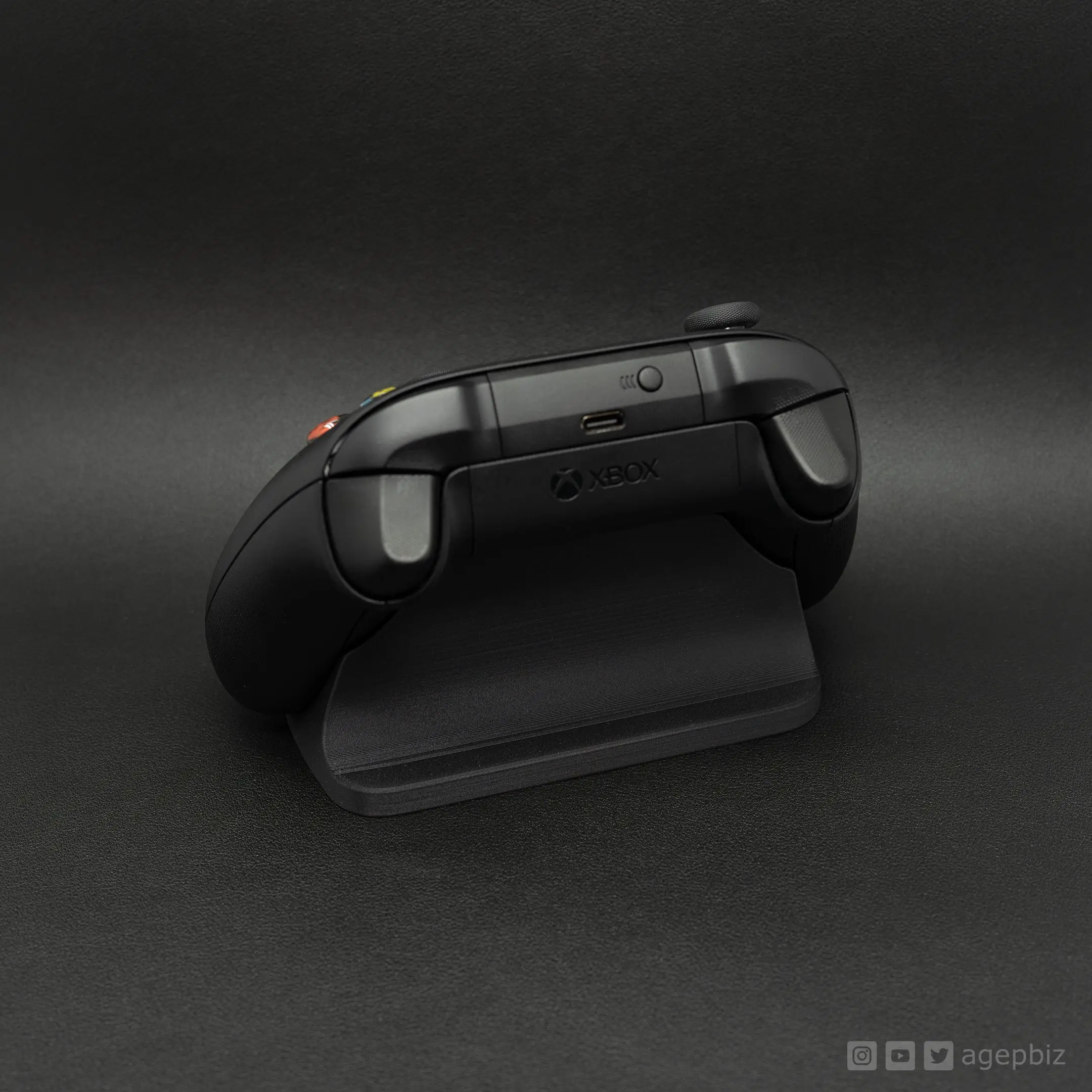 Minimalistic Xbox Controller Stand