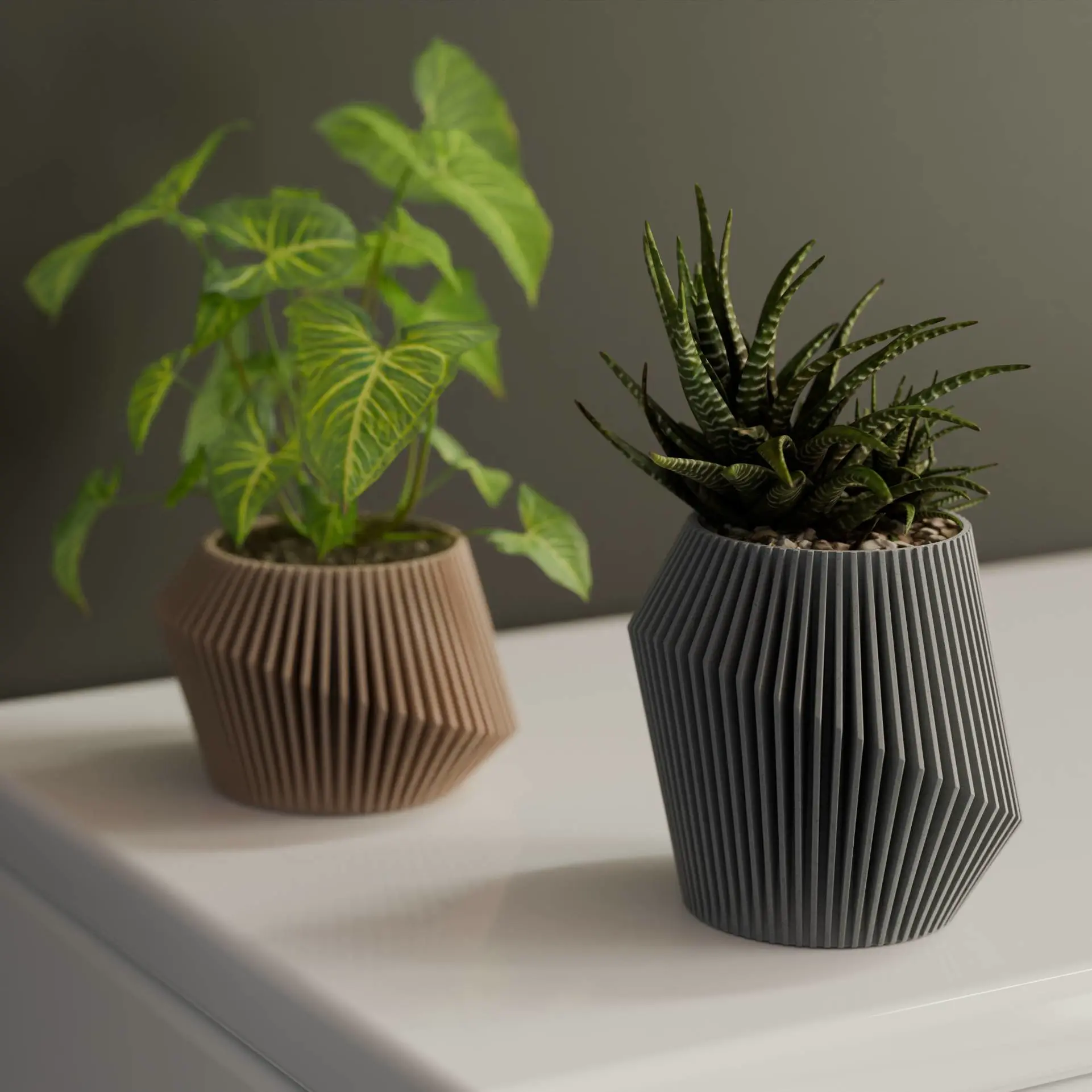 Modern ribbed plant pot Vase 2 sizes