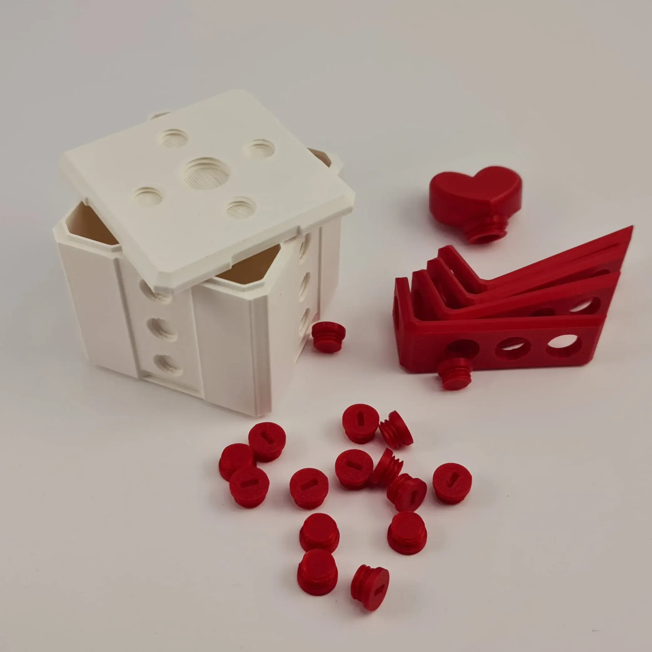 3D Printer Files | 3MF File | Gift Box With Hearth Locked with 16 ...