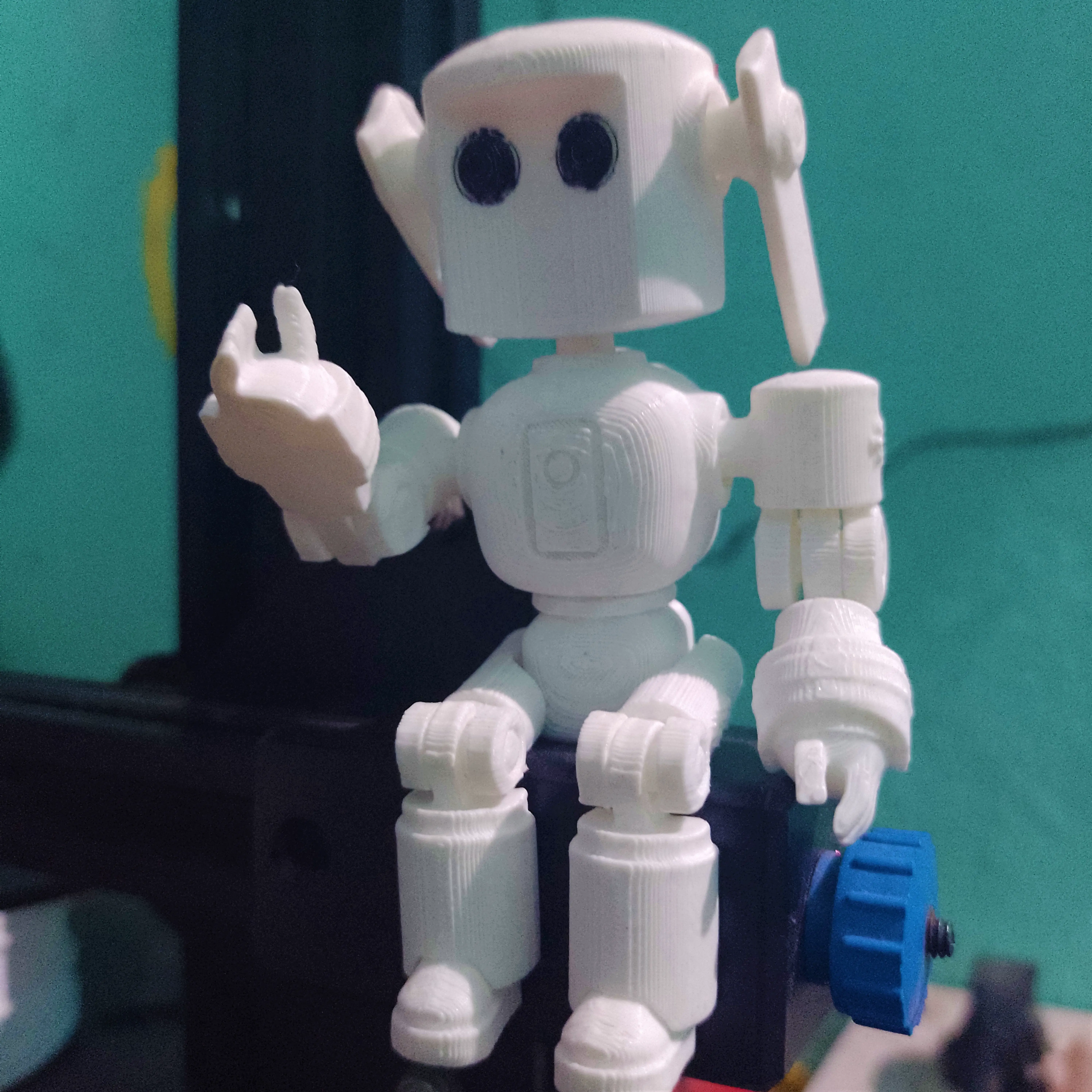 Articulated Cute Little Droid - Star Wars