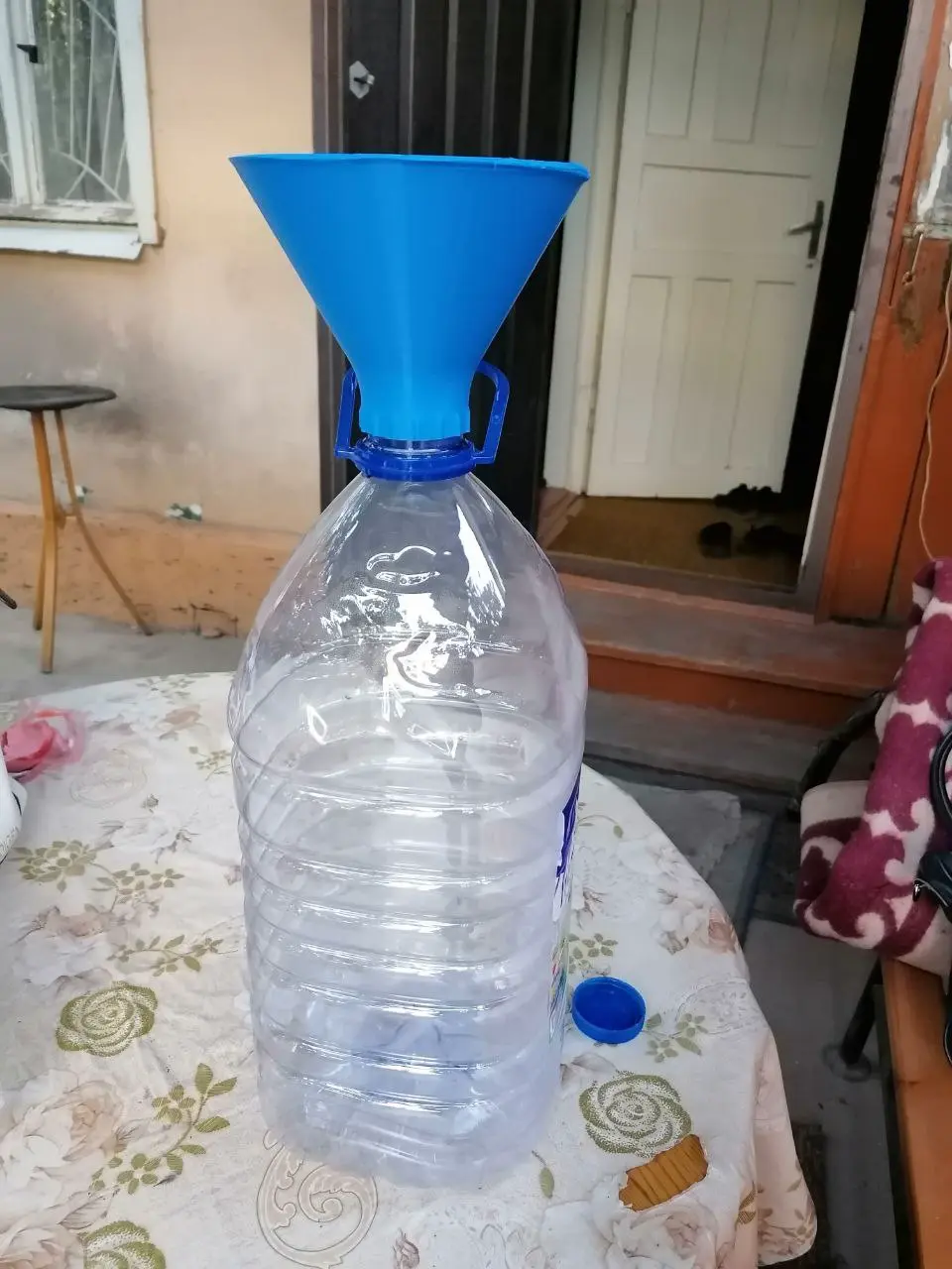Embudo de rosca para botellas de plástico Bericap 48 мм
