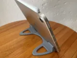 Generic tablet stand-2