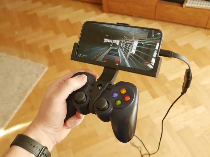 Phone holder for Logitech Gamepad (POCO F8 Ultra)