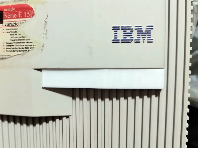 IBM Aptiva 2177 - 15P, cabinet decoration rectangle.