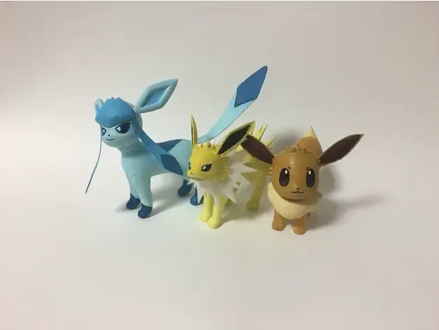 Eevee ve Eevolutions Pokemon
