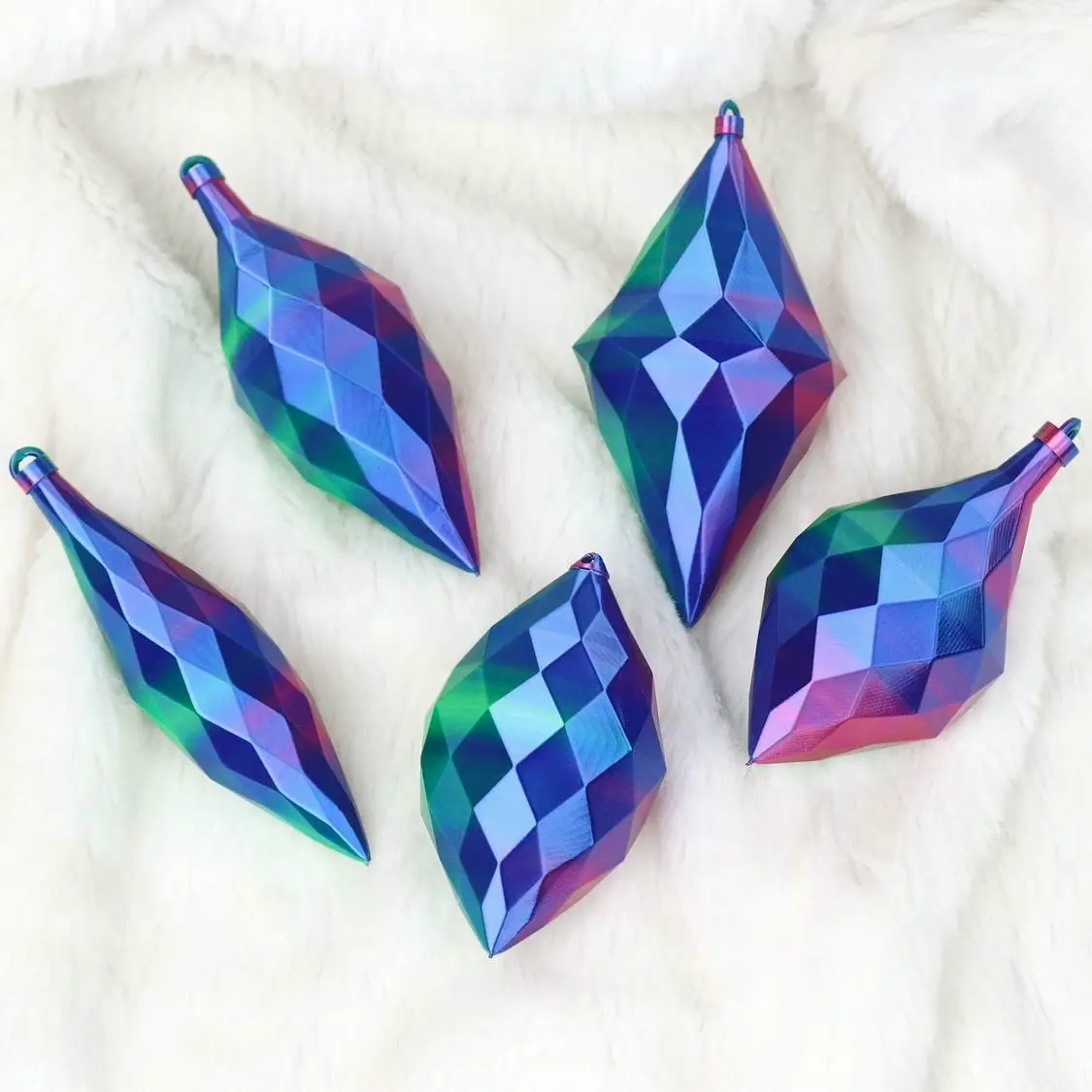 Low Poly Christmas Ornaments / Baubles in Vase Mode
