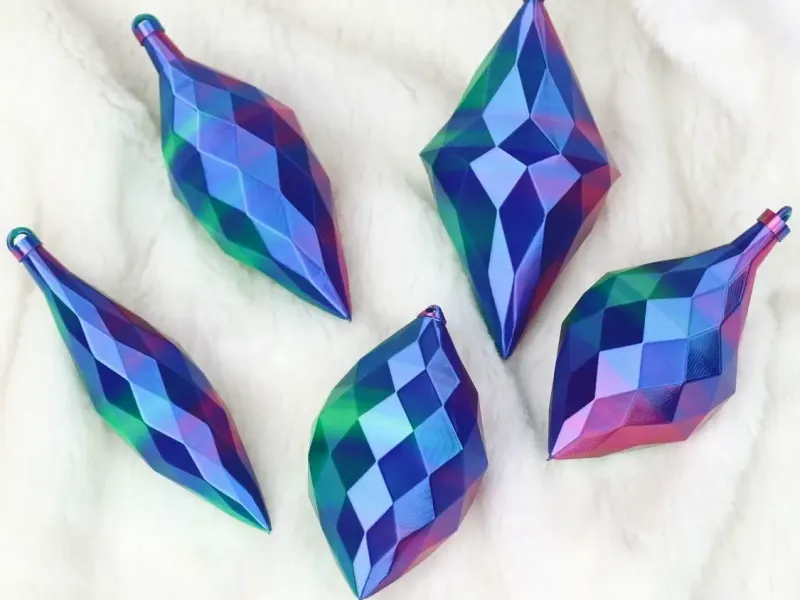 Ornamenti natalizi Low Poly / Palline in modalità vaso