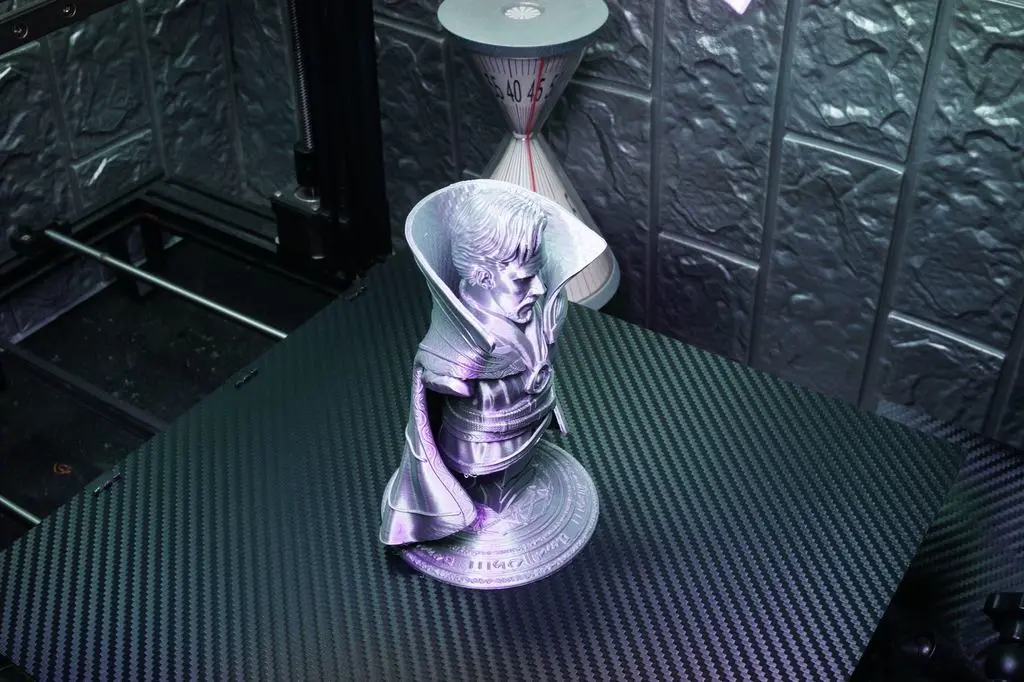 Doctor Strange Suport pentru bust gratuit