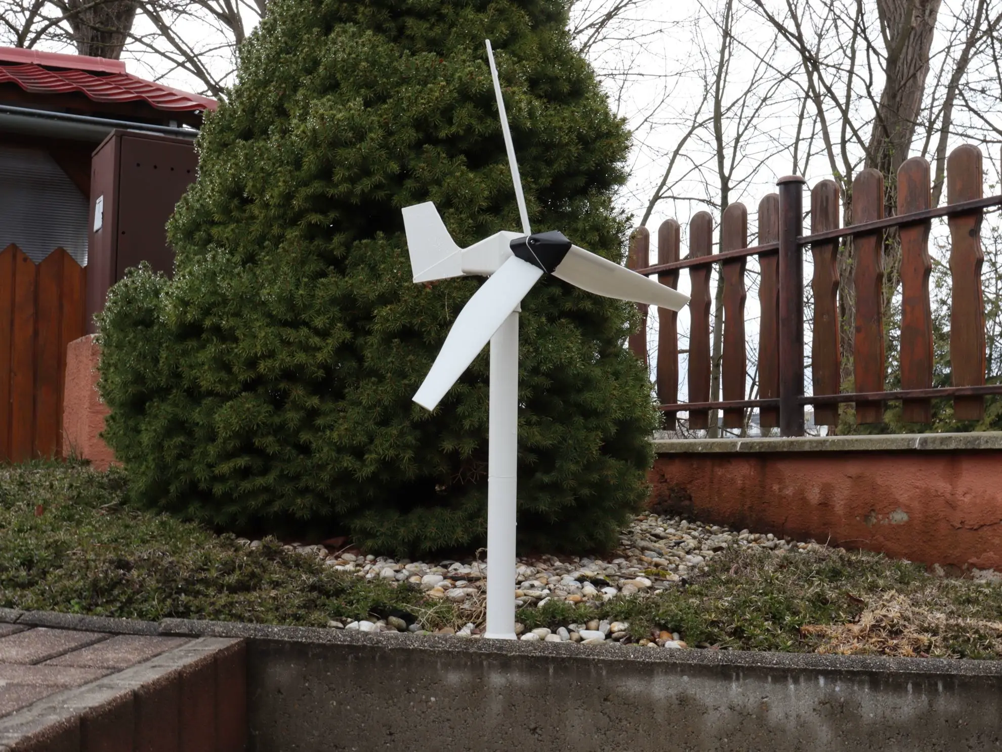WIND TURBINE