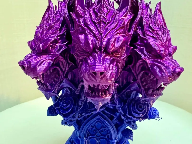 Cérbero de Espinhos de Rosa