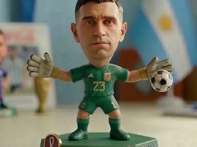 LLavero de Campeones del Mundo 2022 - Emiliano DIBU Martinez
