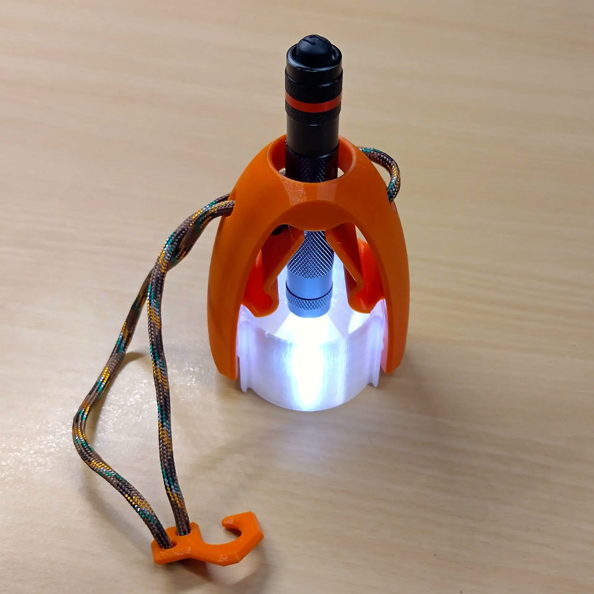 Flashlight to Lamp Converter