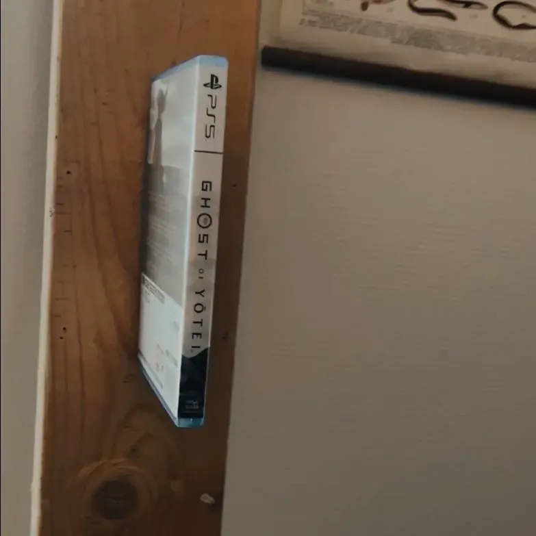 Floating Game-shelf