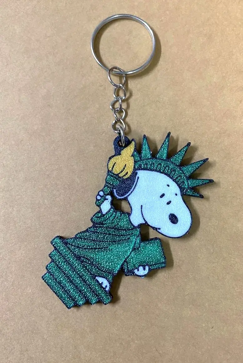 Snoopy keychain- Statue of Liberty