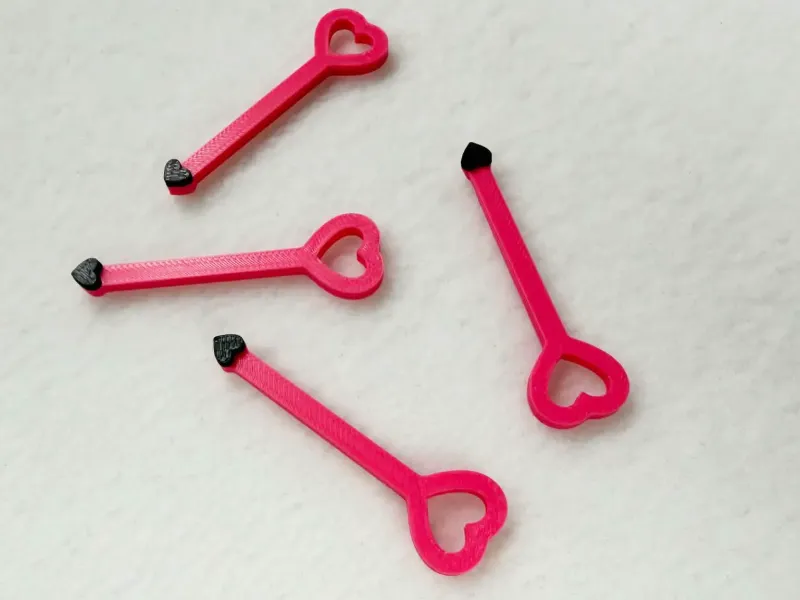 Mini heart bubble wand