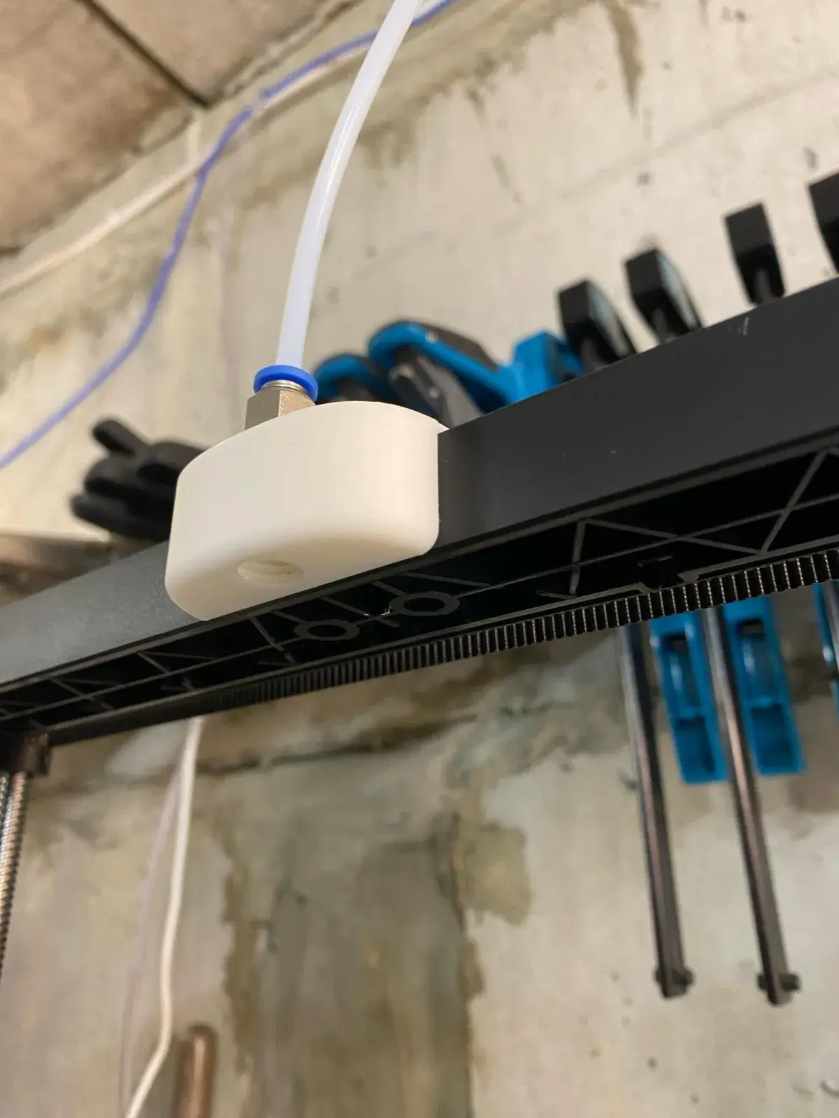 Ender 3 V3 Filamentführung mit m10x1,5 für PC4-M10 Anschluss
