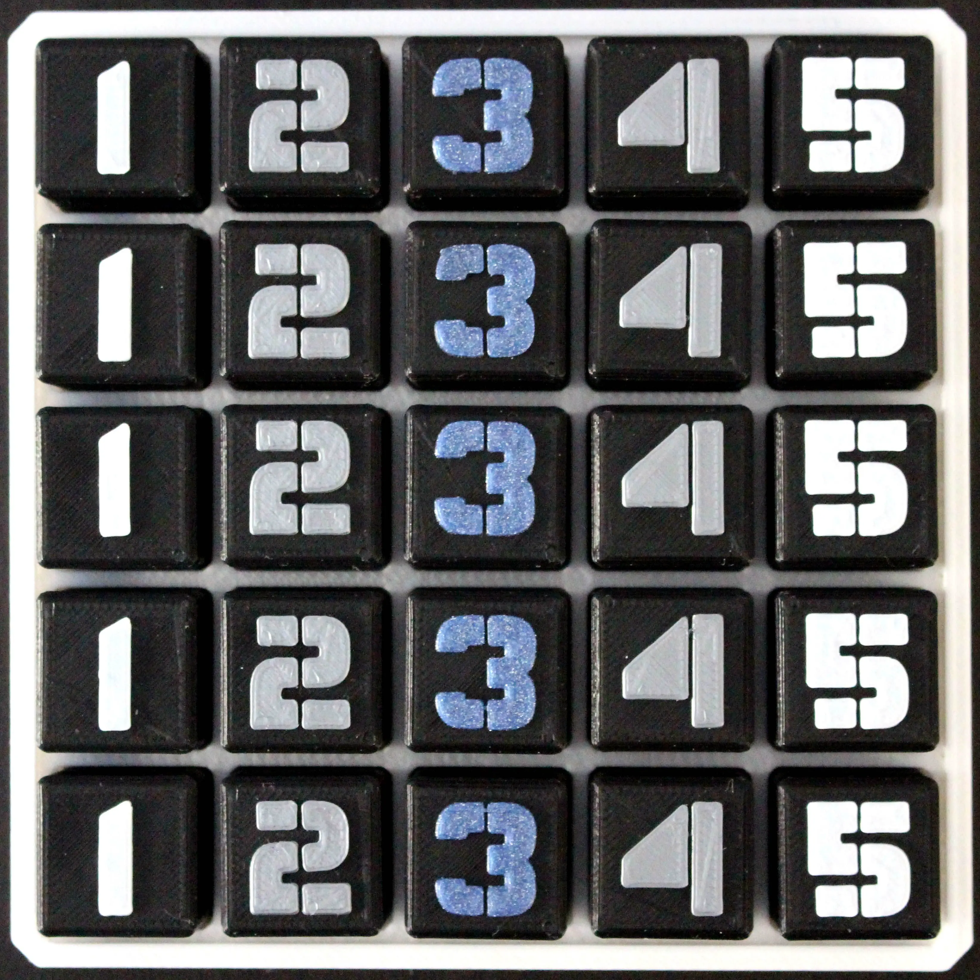 [PUZZLE] PUZZLE QUADRADO LATINO