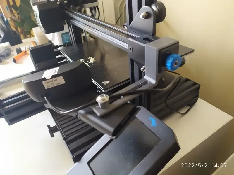 Легко печатаемый держатель камеры для Ender 3 V2 на оси X (на оси Z le