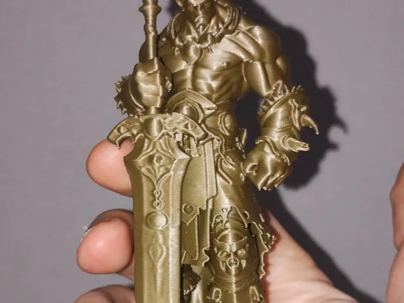 Ork im Warcraft-Stil mit skalierbarer Basis