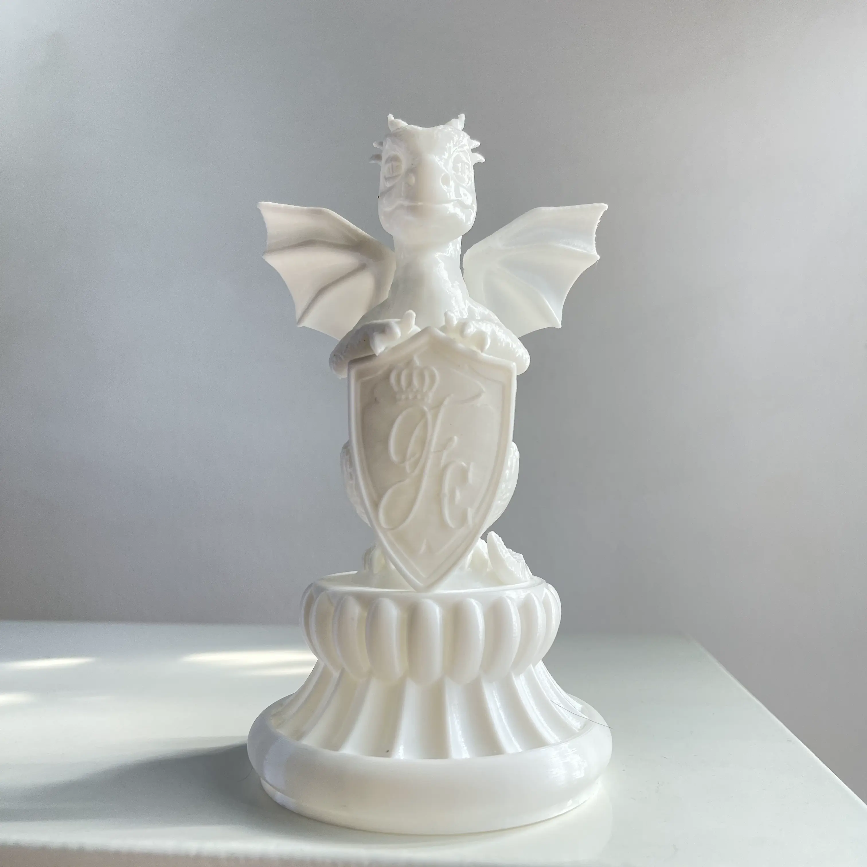 KNIGHT DRAGON CHESS PIECE