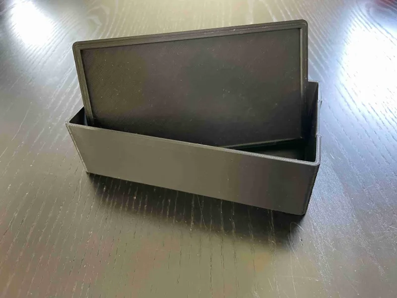 Lockable box with ratchet closure 100 x 180 x 50 mm