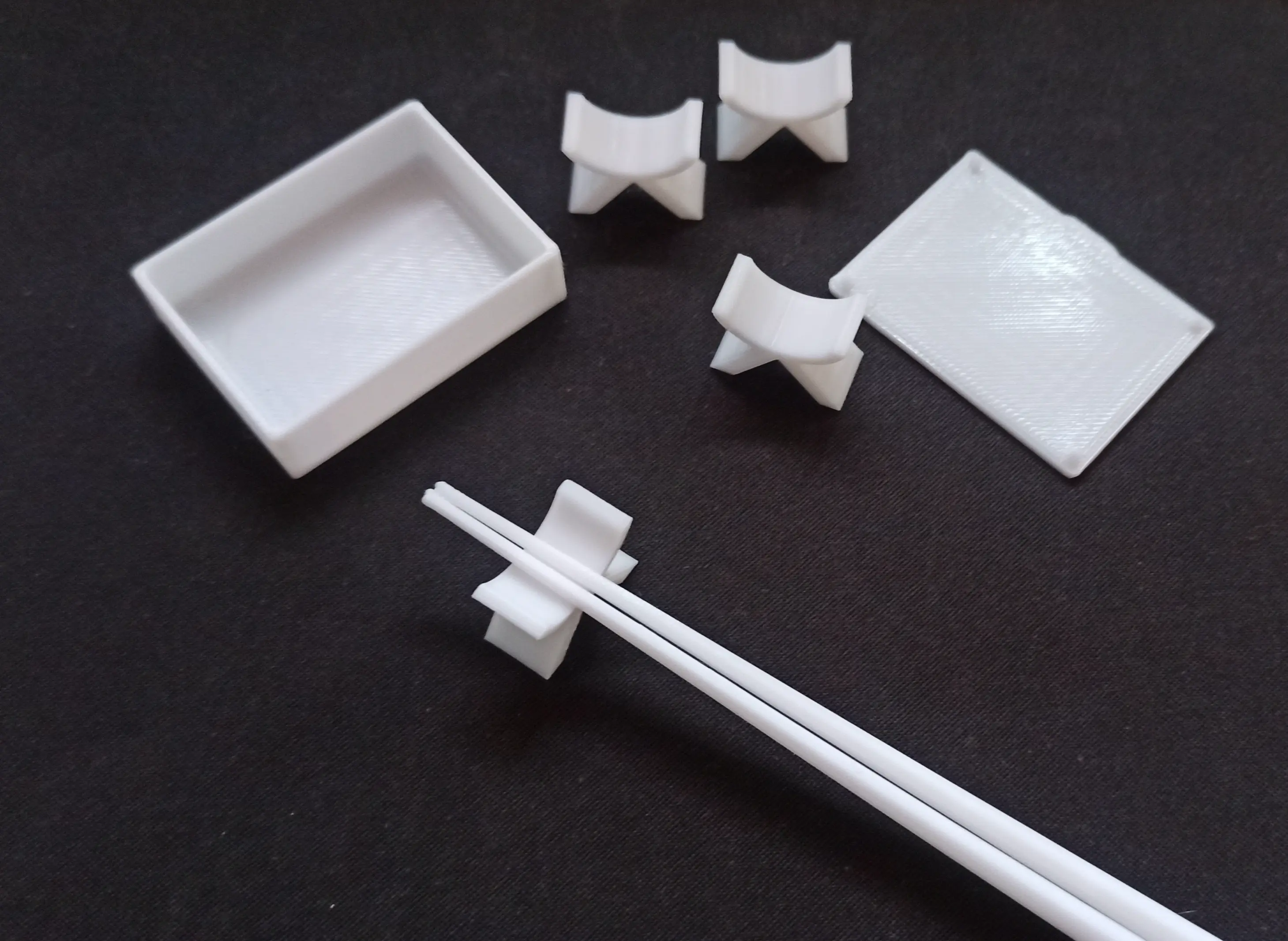 Stäbchenhalter mit Box