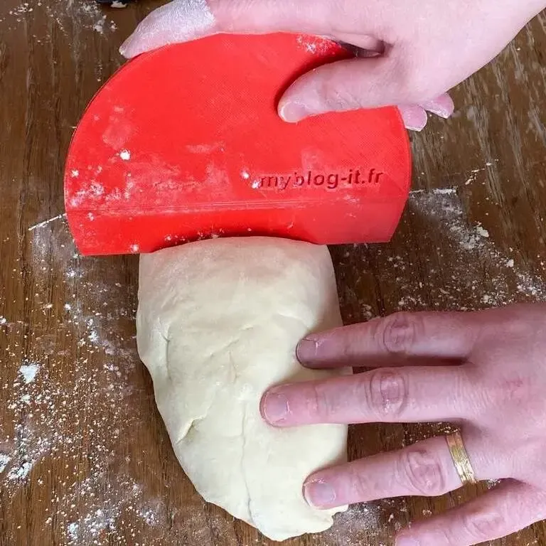 Простой резак для теста