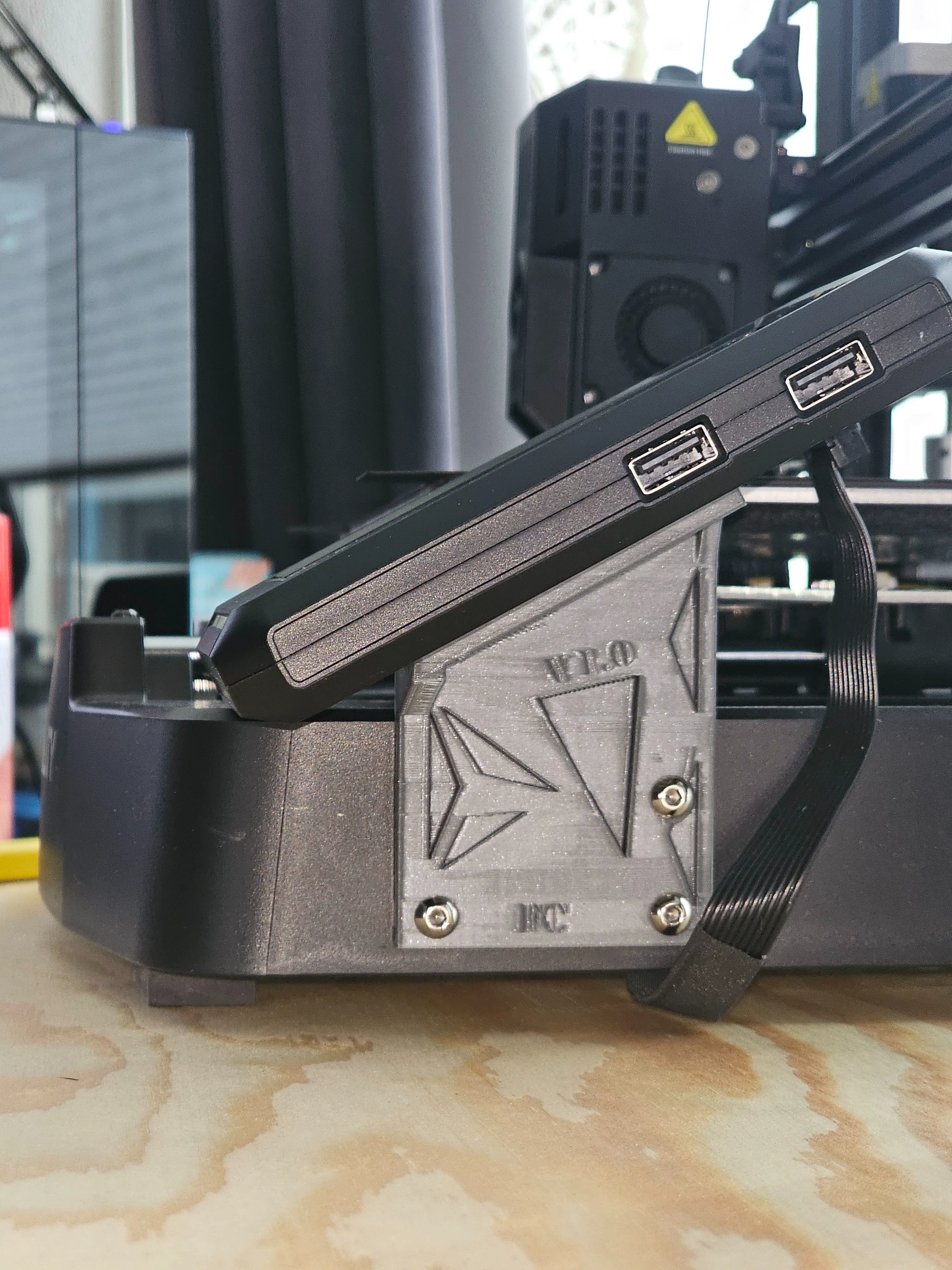 Ender 3 V3 SE/KE screen heightening bracket.