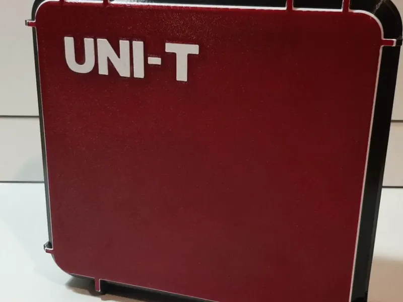 Caja UNI-T UT300