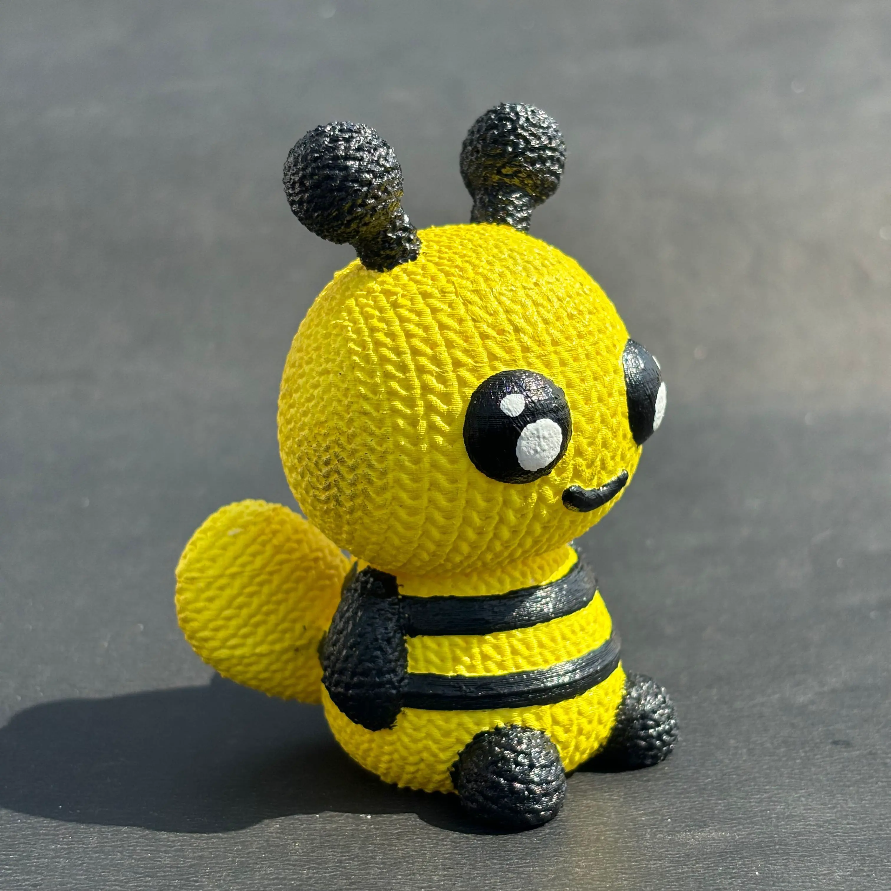 Knitted Bee