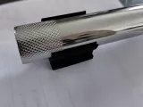 Holder for 19mm diameter tool or pipe-0