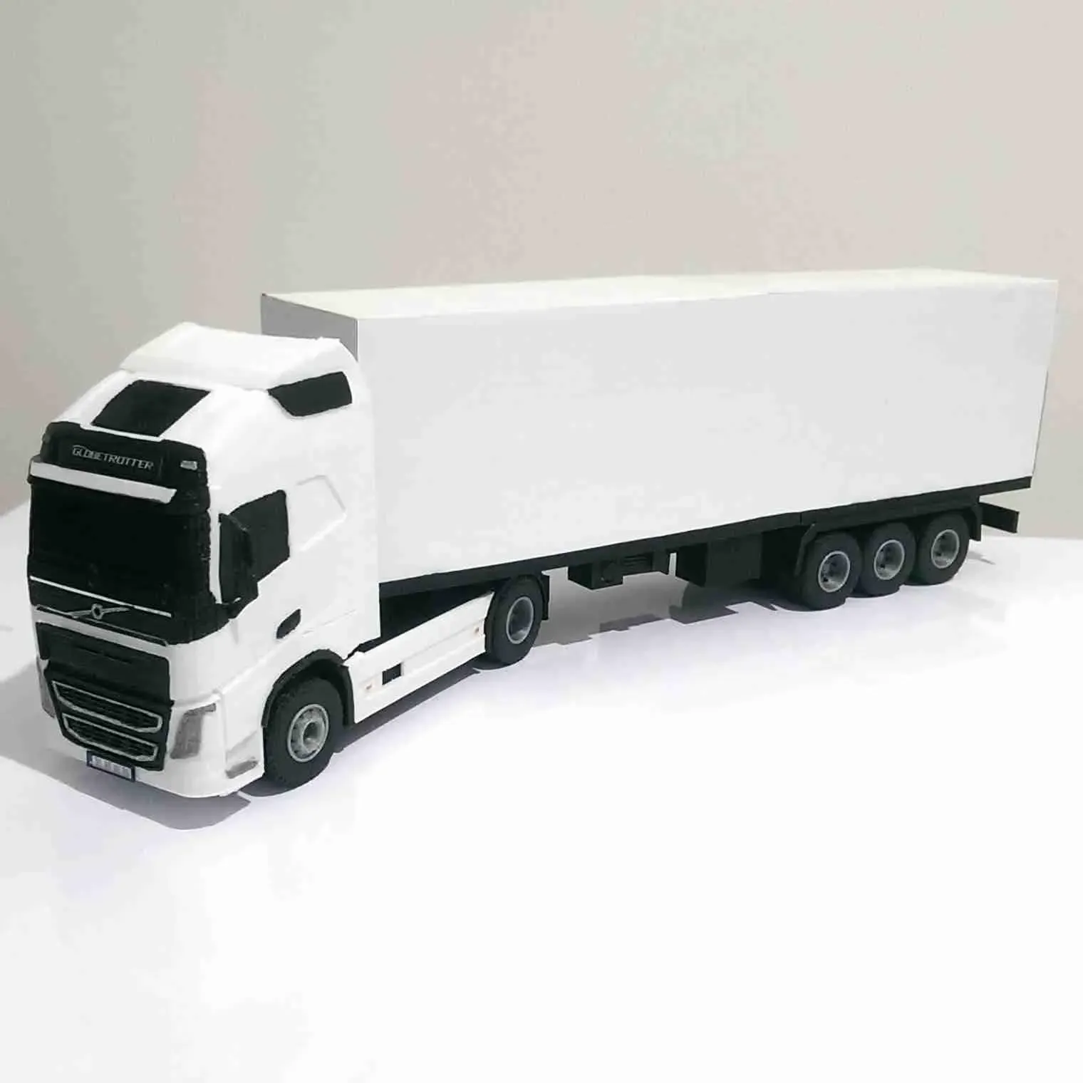 VOLVO TRUCK AND CAR TRANSPORT TRAILER