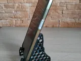 Phone stand- lower version-3