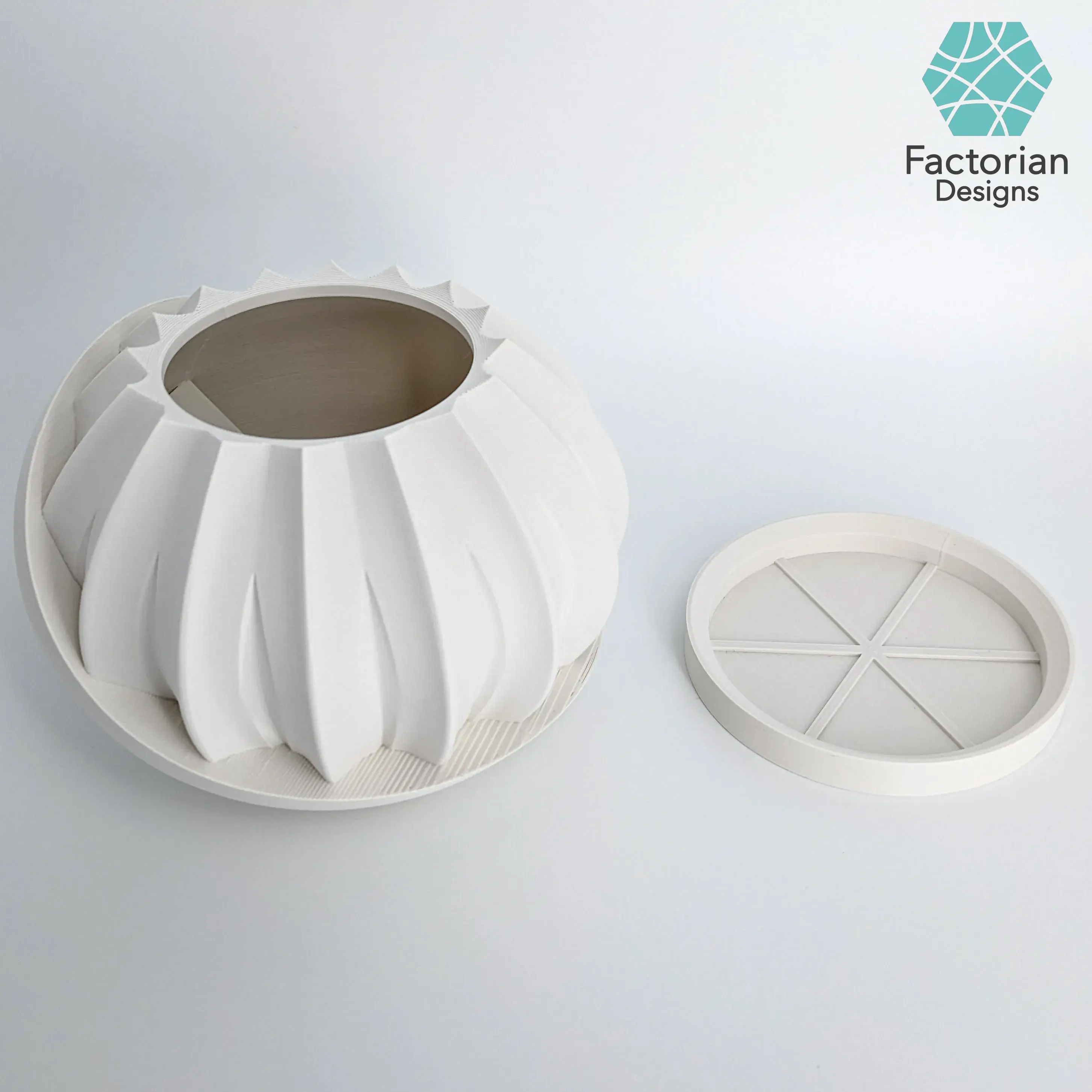 Vaso per piante con cassetta nascosta Modello "HiddenLotus