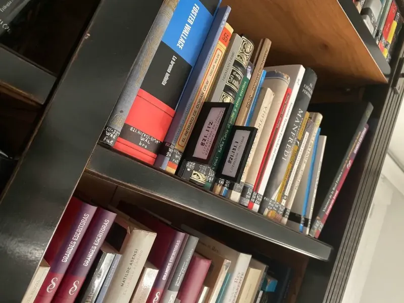 Kitap Etiket Ayırıcı