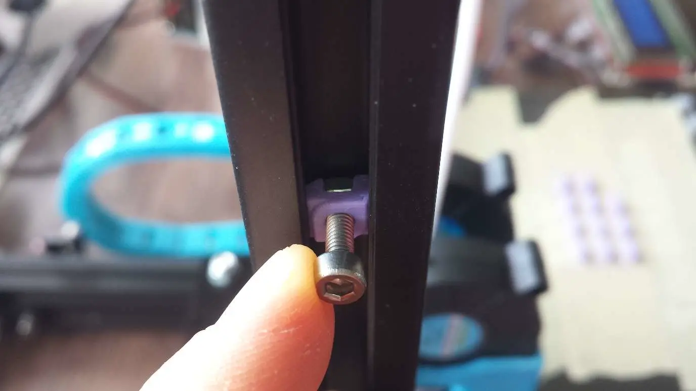 T-nut M3 drop-in rotating V-Slot | 3D models download | Creality Cloud