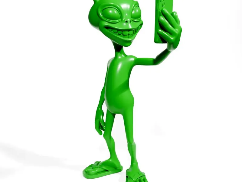 Alien selfie