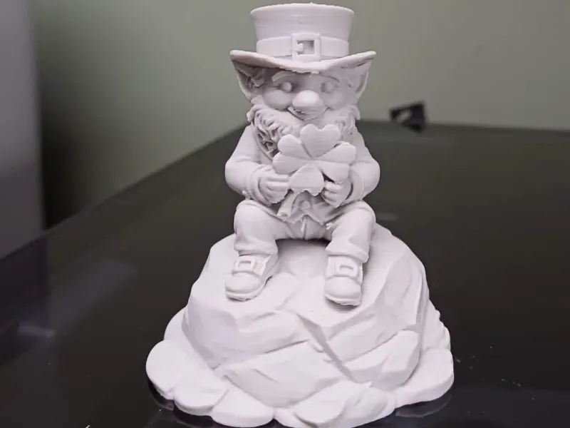 Lucky Leprechaun – Clover Guardian