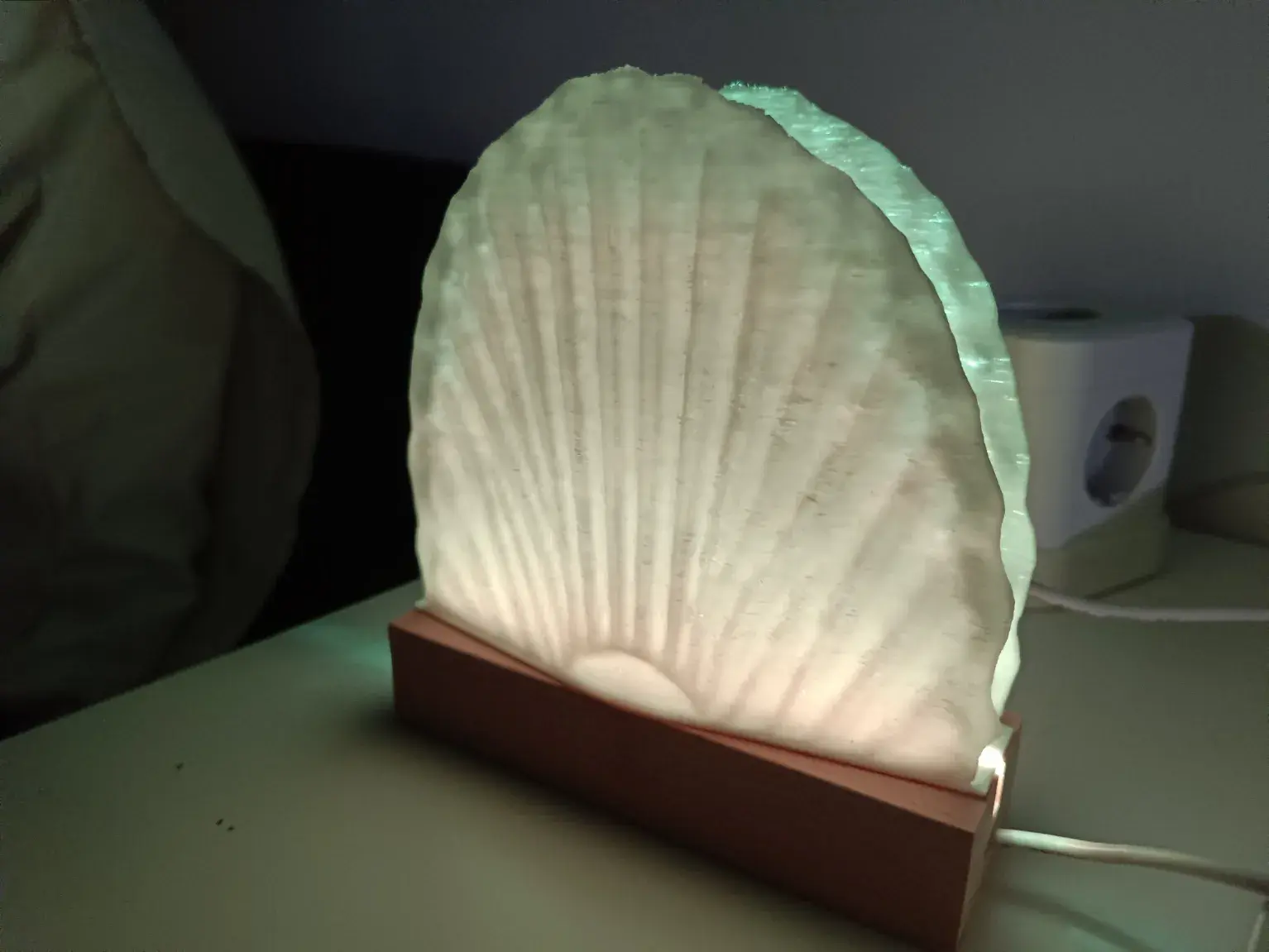 Seashell bedside lamp