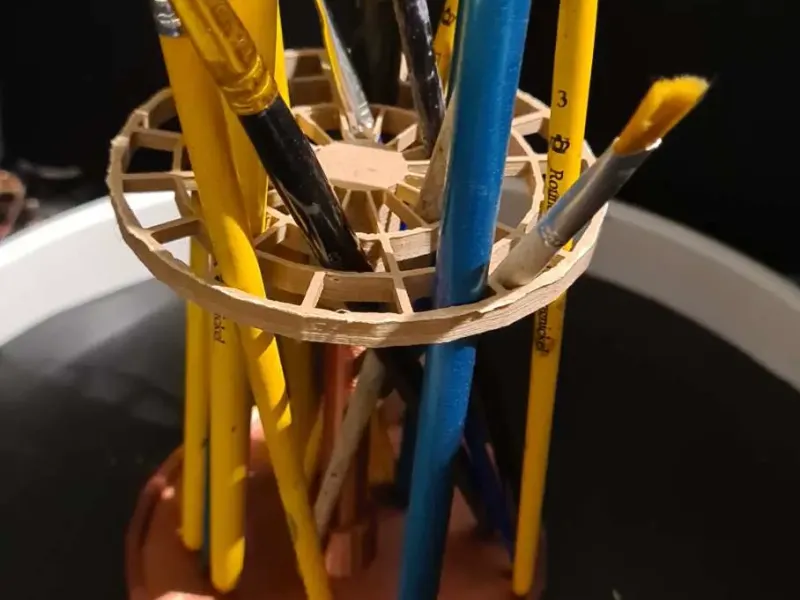 desk organiser / paint brush station 