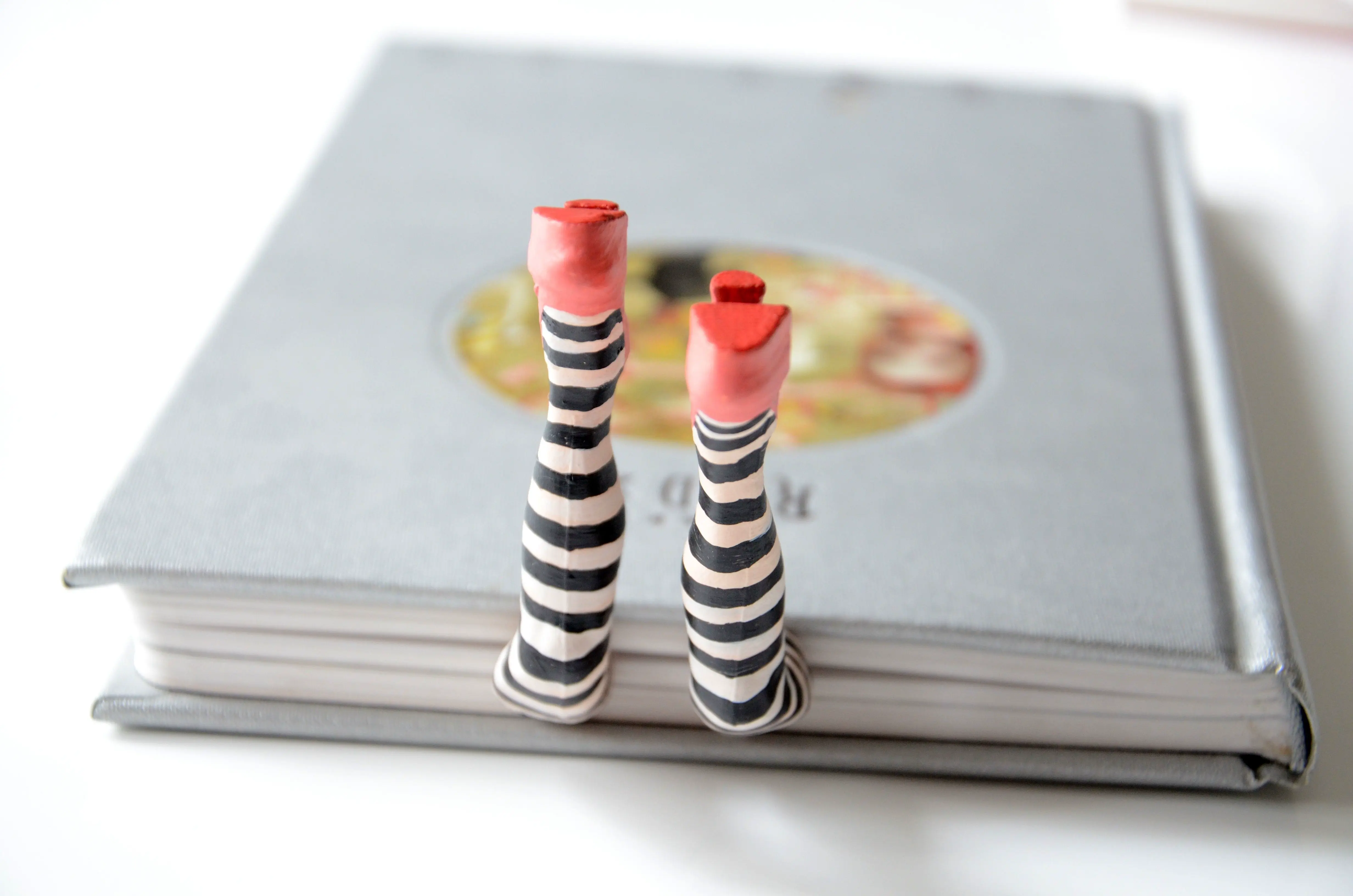 BOOKMARK
