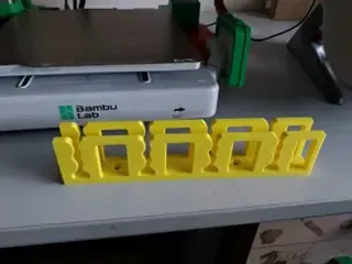 hat wall clip stand