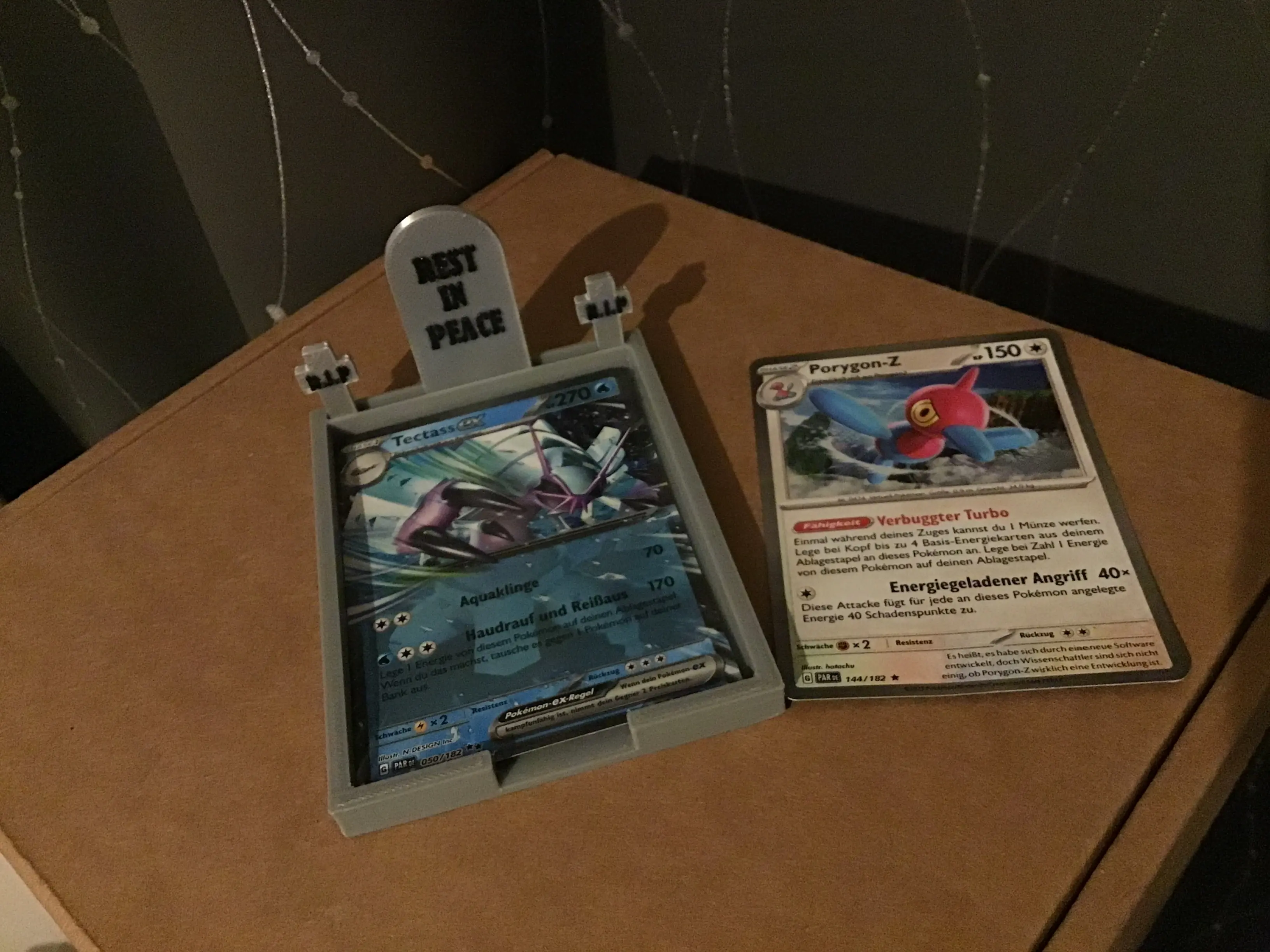 Card Graveyard - TCG/Card-Games