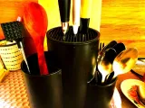 Kitchen utensil stand -2