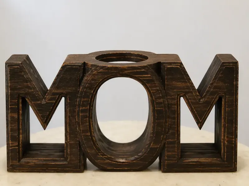 Mom Plant Holder