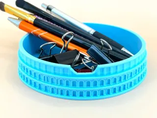 Colosseum table organizer tray