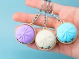 Dumpli clicky keychain-1